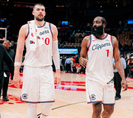 Rajakovićevi Reptorsi popustili u produžetku, Klipersi mogu i bez Lenarda