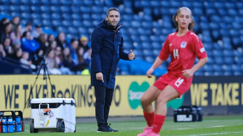 Danijel Santos smijenjen zbog neprimjerenih poruka igračicama