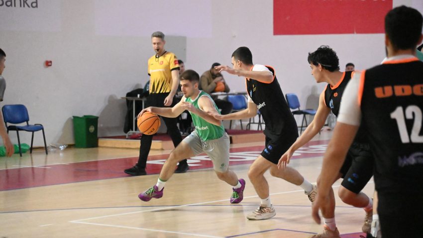 Studentska Meridianbet liga: Favoriti ubjedljivi na startu