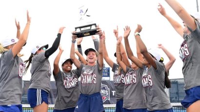 Divna zadivila Ameriku! Iz bolničke posteljine do naslova prvaka konferencije!