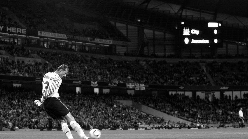 U nesreći na pružnom prelazu u Austriji poginuo golman iz šampionske generacije Arsenala