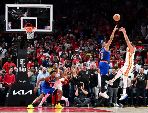 Hoksi poveli, Mekalum ponovo bacio Nikse na koljena