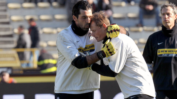 Đanluiđi Bufon se oprostio od Maningera: Uvijek si isticao svoju slobodu, držeći se uspravno