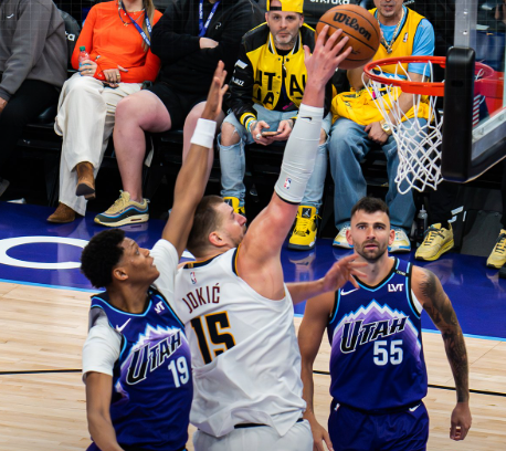 Jokić stiže do tripl-dabla i kad mu se ne igra, Vembanjama izrešetao 'ratnike'