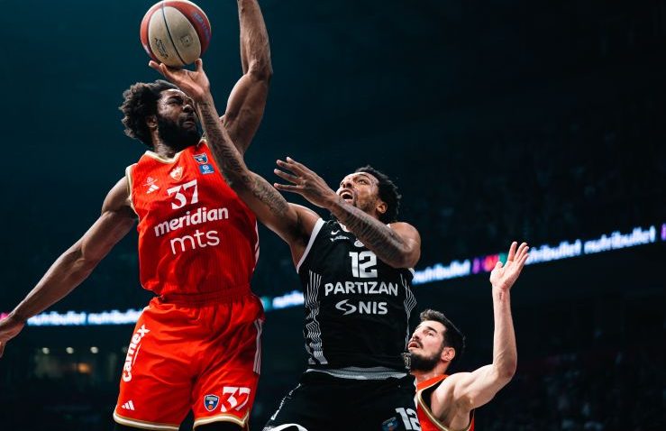 Partizan slavio u vječitom derbiju za kraj Top 8 faze - navijači koreografijom odali počast Vujoševiću