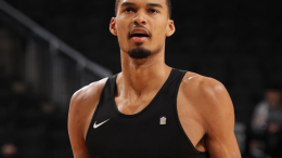 Viktor Vembanjama igra povrijeđen zbog MVP trofeja