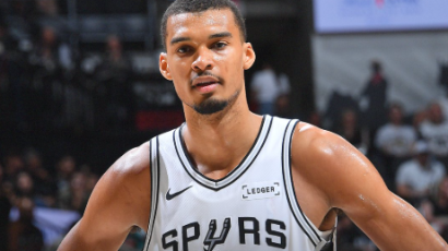 Viktor Vembanjama završio meč već u drugom kvartalu zbog nezgodnog pada