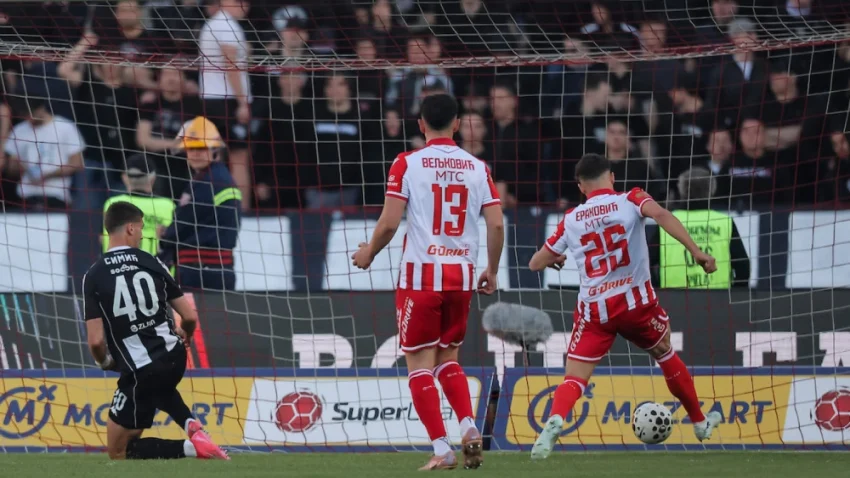 Zvezda ubjedljivom pobjedom u derbiju ovjerila 36. titulu