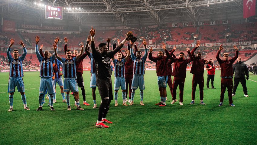 Savić komandovao odbranom, Trabzon u polufinalu Kupa