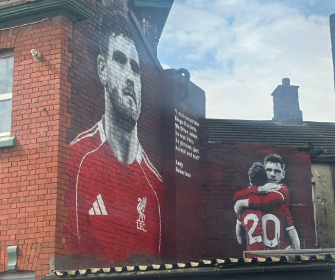 Endi Robertson dobio mural blizu Enfilda